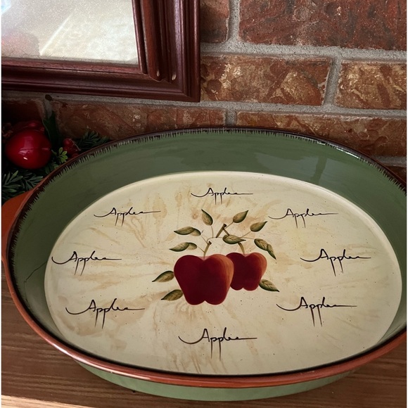 Rare Home Interiors Apple Orchard Collection 16” Casserole Dish - Picture 3 of 6